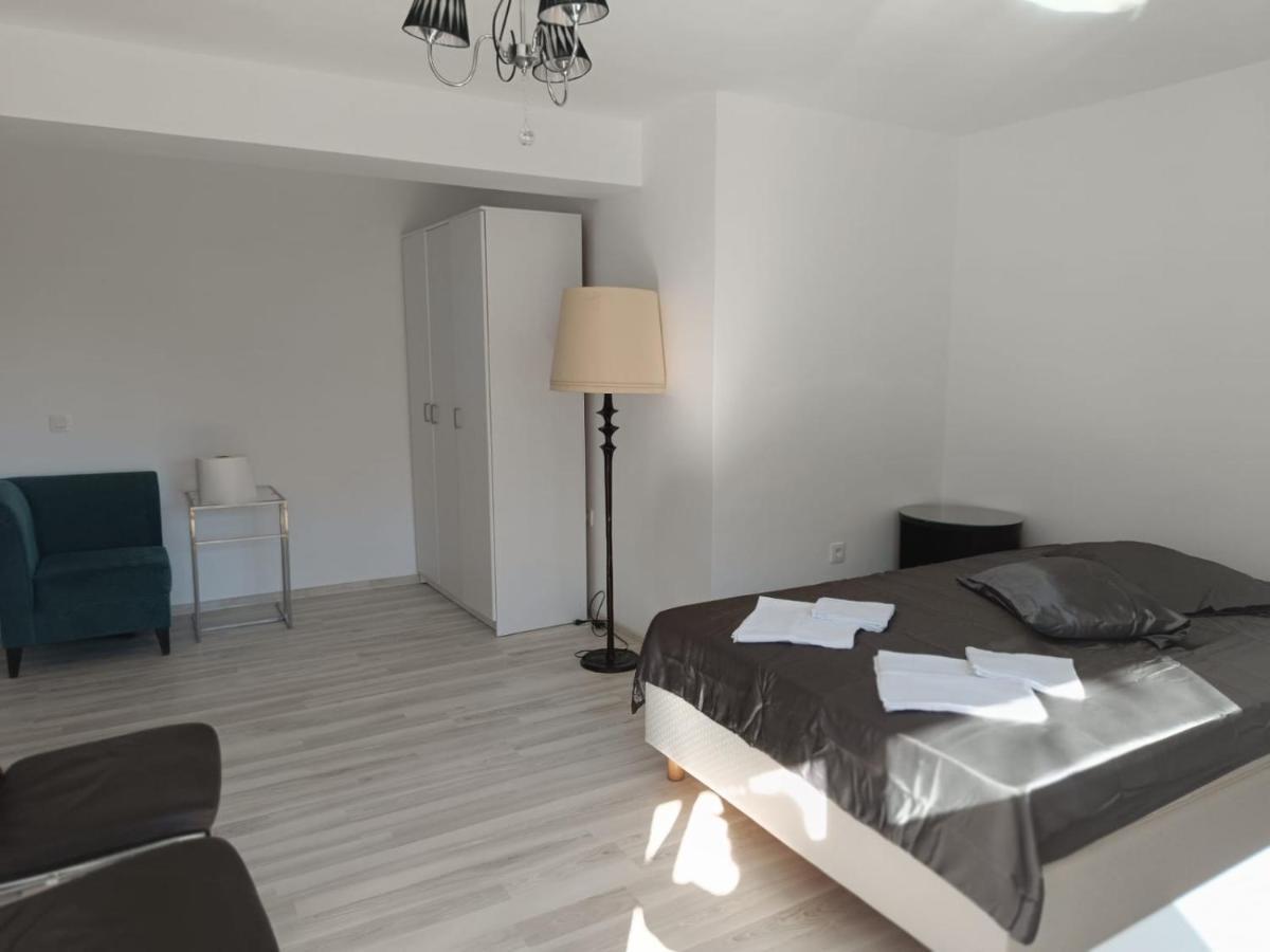 Viv Rosetti Hotel Яш Екстериор снимка