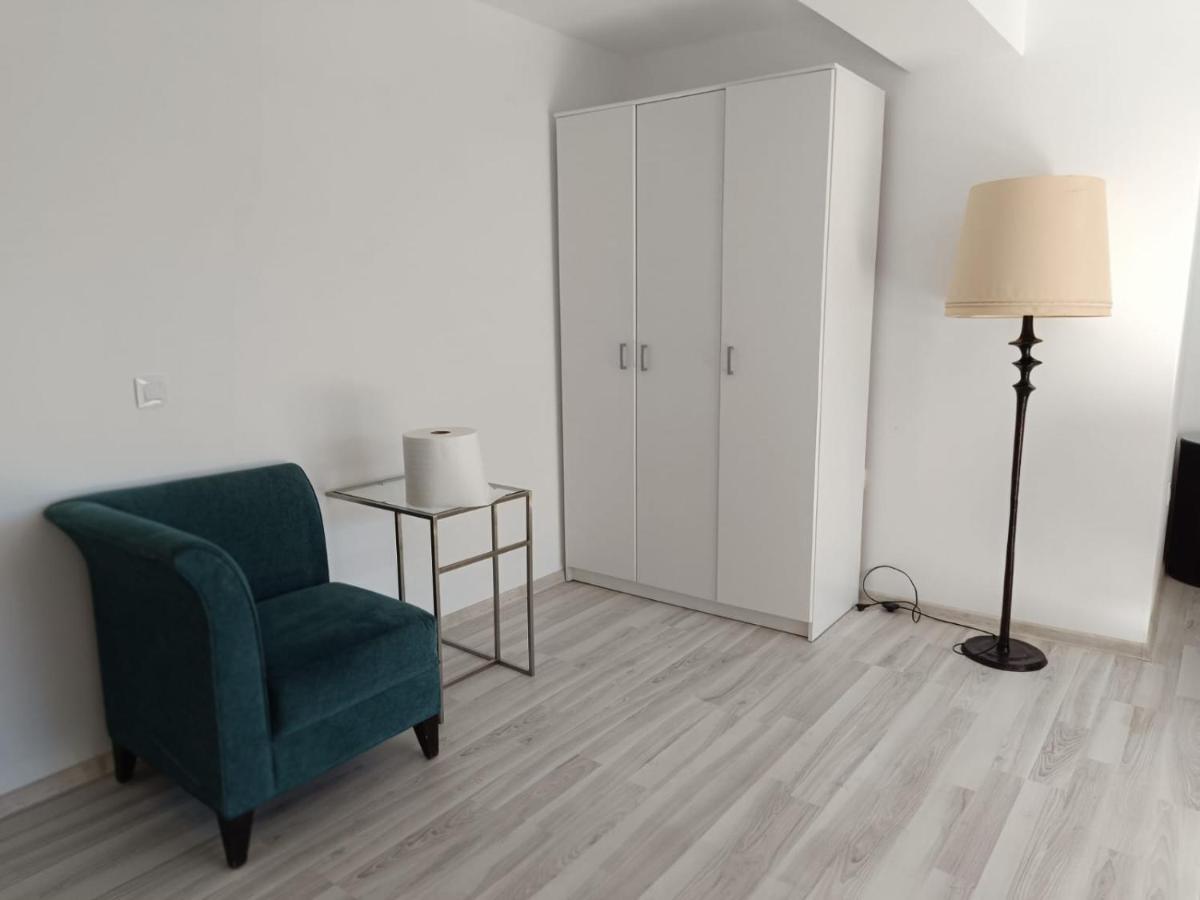 Viv Rosetti Hotel Яш Екстериор снимка