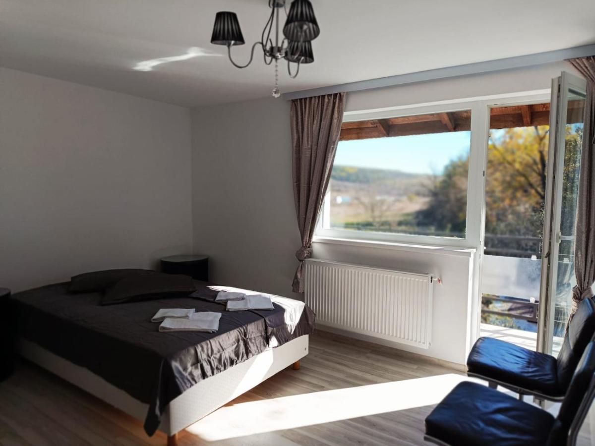 Viv Rosetti Hotel Яш Екстериор снимка