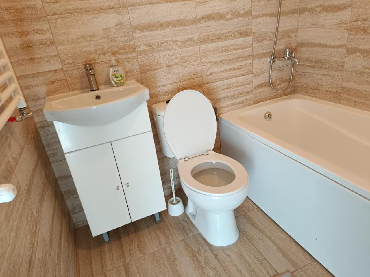 Viv Rosetti Hotel Яш Екстериор снимка